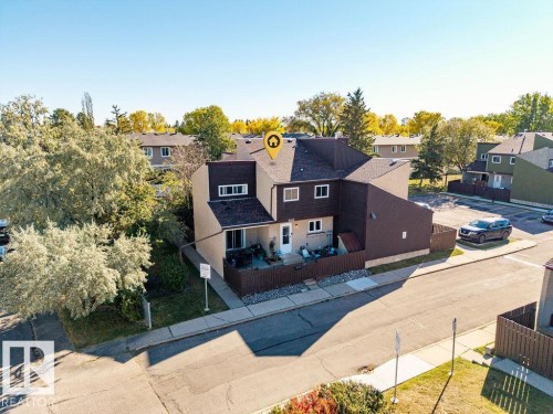 8005 27 Avenue, Edmonton, AB - Outdoor