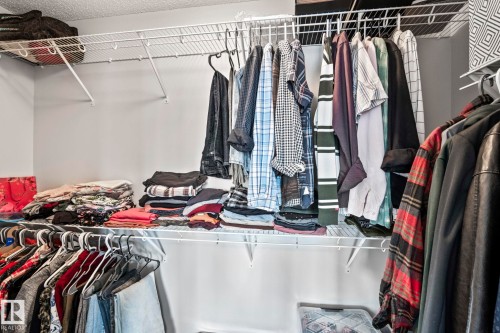 The property features a closet with white wire shelving and hanging rods - 483 Ebbers Way Nw, Edmonton, AB - Indoor With Storage