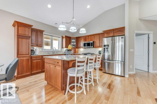 20 18343 Lessard Road, Edmonton, AB - Indoor Photo Showing Kitchen With Stainless Steel Kitchen With Upgraded Kitchen