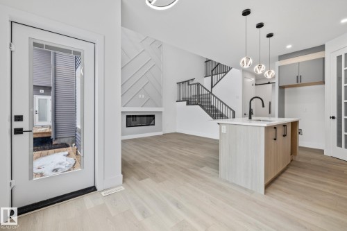 30 Blackbird Bend, Fort Saskatchewan, AB - Indoor Photo Showing Kitchen