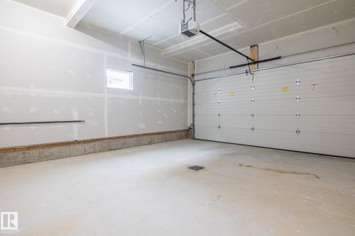 30 Blackbird Bend, Fort Saskatchewan, AB - Indoor Photo Showing Garage
