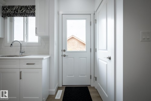 299 Elliott Wynd, Fort Saskatchewan, AB - Indoor Photo Showing Other Room