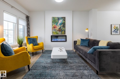 299 Elliott Wynd, Fort Saskatchewan, AB - Indoor Photo Showing Living Room