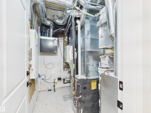 1100 Mcleod Avenue, Spruce Grove, AB - Indoor Photo Showing Basement