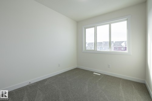 551 172 Avenue, Edmonton, AB - Indoor Photo Showing Other Room
