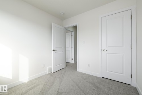 551 172 Avenue, Edmonton, AB - Indoor Photo Showing Other Room