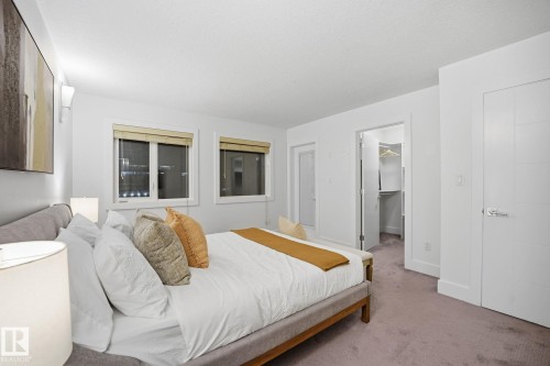 11434 71 Avenue, Edmonton, AB - Indoor Photo Showing Bedroom