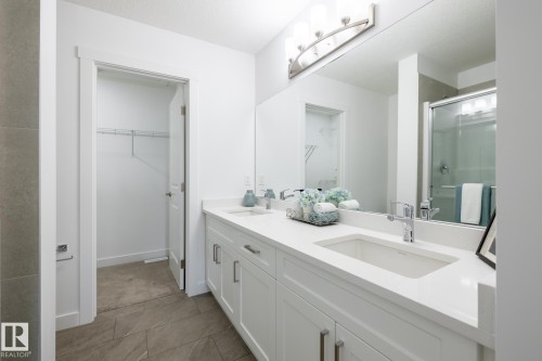 555 172 Avenue, Edmonton, AB - Indoor Photo Showing Bathroom