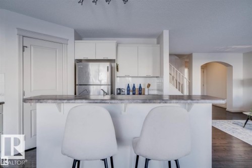 21208 89A Avenue, Edmonton, AB - Indoor Photo Showing Kitchen