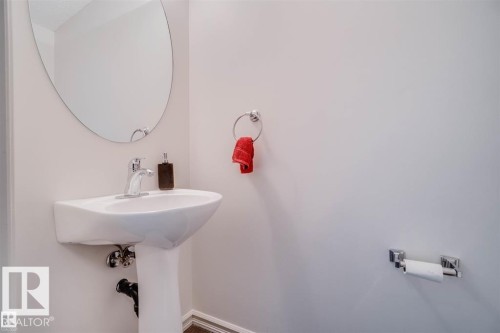 21208 89A Avenue, Edmonton, AB - Indoor Photo Showing Bathroom
