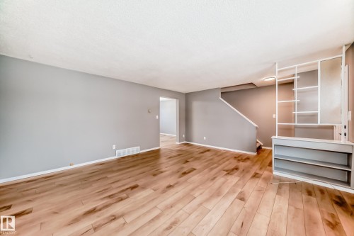 6808 149 Avenue, Edmonton, AB - Indoor Photo Showing Other Room