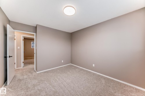6808 149 Avenue, Edmonton, AB - Indoor Photo Showing Other Room