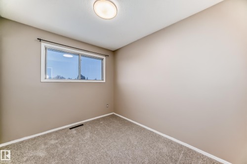 6808 149 Avenue, Edmonton, AB - Indoor Photo Showing Other Room