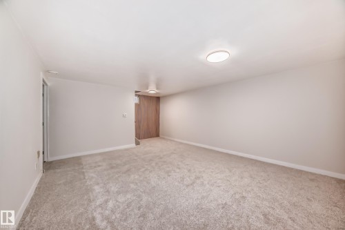 6808 149 Avenue, Edmonton, AB - Indoor Photo Showing Other Room