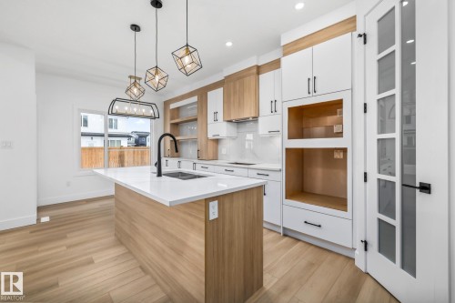 32 Blackbird Bend, Fort Saskatchewan, AB - Indoor Photo Showing Kitchen