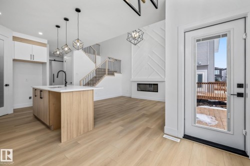 32 Blackbird Bend, Fort Saskatchewan, AB - Indoor Photo Showing Kitchen