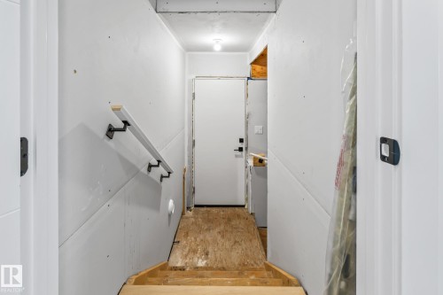 32 Blackbird Bend, Fort Saskatchewan, AB - Indoor Photo Showing Other Room