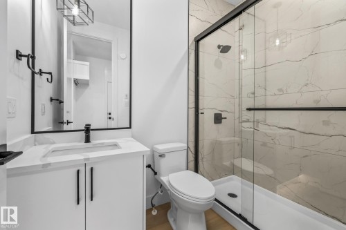 32 Blackbird Bend, Fort Saskatchewan, AB - Indoor Photo Showing Bathroom