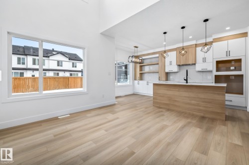 32 Blackbird Bend, Fort Saskatchewan, AB - Indoor Photo Showing Kitchen