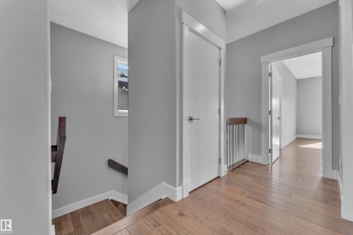 2615 21 Avenue, Edmonton, AB - Indoor Photo Showing Other Room