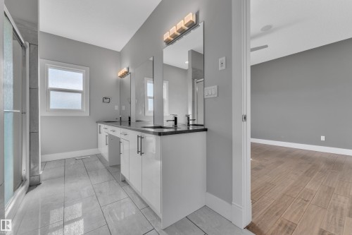 2615 21 Avenue, Edmonton, AB - Indoor