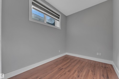 2615 21 Avenue, Edmonton, AB - Indoor Photo Showing Other Room