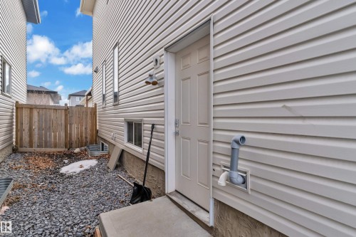 2615 21 Avenue, Edmonton, AB - Outdoor With Exterior