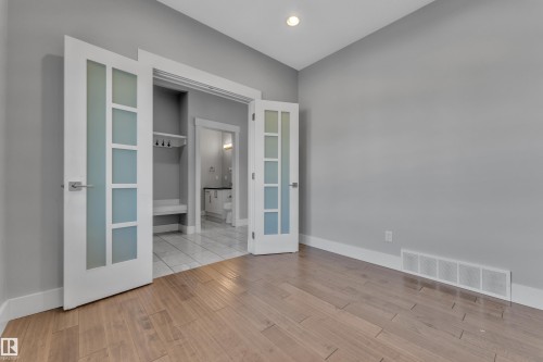 2615 21 Avenue, Edmonton, AB - Indoor Photo Showing Other Room