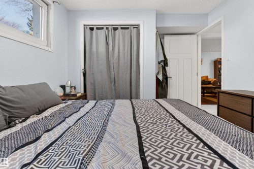 10366 148 Street, Edmonton, AB - Indoor Photo Showing Bedroom