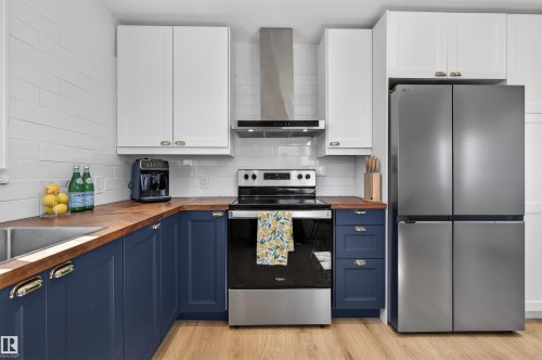 10366 148 Street, Edmonton, AB - Indoor Photo Showing Kitchen
