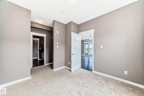 504 10518 113 Street, Edmonton, AB - Indoor Photo Showing Other Room