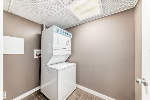 504 10518 113 Street, Edmonton, AB - Indoor Photo Showing Laundry Room