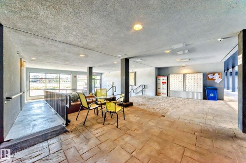 504 10518 113 Street, Edmonton, AB - Indoor