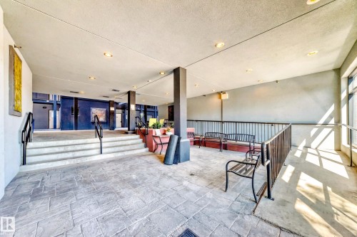 504 10518 113 Street, Edmonton, AB - Indoor Photo Showing Other Room