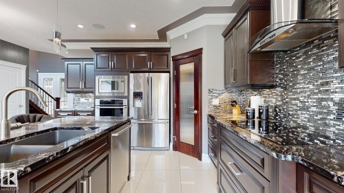 475 Allard Boulevard, Edmonton, AB - Indoor Photo Showing Kitchen With Upgraded Kitchen
