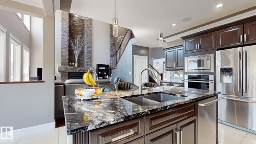475 Allard Boulevard, Edmonton, AB - Indoor Photo Showing Kitchen With Double Sink With Upgraded Kitchen