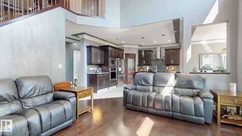 475 Allard Boulevard, Edmonton, AB - Indoor Photo Showing Living Room