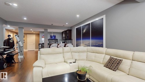475 Allard Boulevard, Edmonton, AB - Indoor Photo Showing Living Room