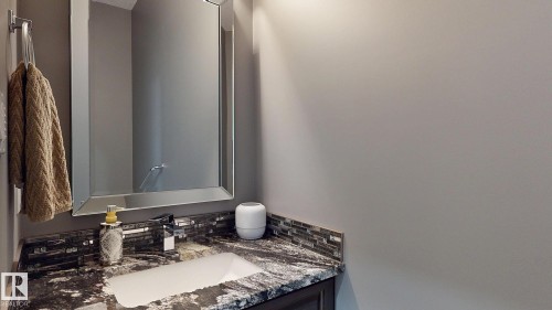 475 Allard Boulevard, Edmonton, AB - Indoor Photo Showing Bathroom