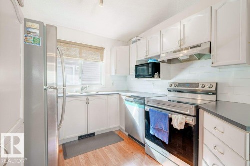 1607 80A Street, Edmonton, AB - Indoor Photo Showing Kitchen