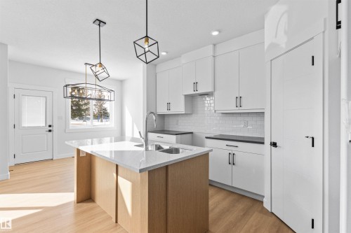 5133 53 Avenue, Calmar, AB - Indoor Photo Showing Kitchen