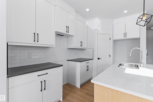 5133 53 Avenue, Calmar, AB - Indoor Photo Showing Kitchen With Double Sink