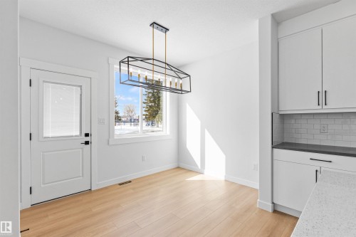 5133 53 Avenue, Calmar, AB - Indoor Photo Showing Other Room