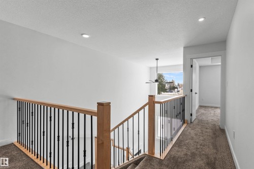 5133 53 Avenue, Calmar, AB - Indoor Photo Showing Other Room