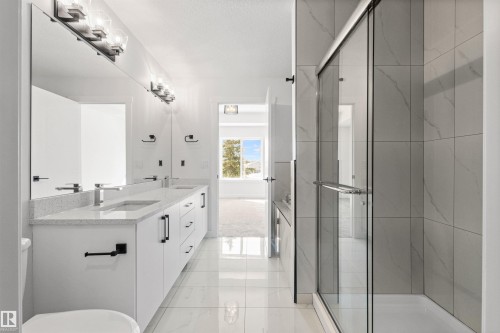 5133 53 Avenue, Calmar, AB - Indoor Photo Showing Bathroom