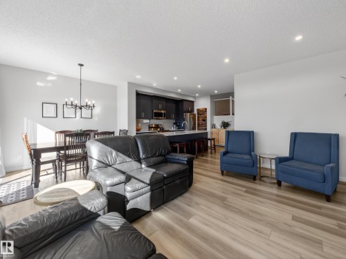 9 Prospect Place, Spruce Grove, AB - Indoor Photo Showing Living Room