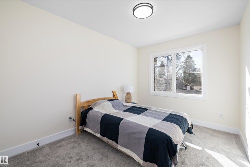 Bedroom 4 - 8321 81Ave, Edmonton, AB - Indoor Photo Showing Bedroom