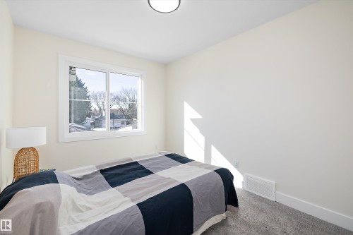 Bedroom 4 - 8321 81Ave, Edmonton, AB - Indoor Photo Showing Bedroom