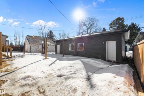 2 car garage 20.1 x 18.2 - 8321 81Ave, Edmonton, AB - Outdoor