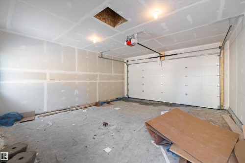 20.1 x 18.2 - 8321 81Ave, Edmonton, AB - Indoor Photo Showing Garage